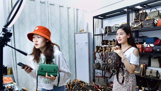 抖音視頻帶貨該怎么做 抖音視頻帶貨賣什么 - 策幻網(wǎng)