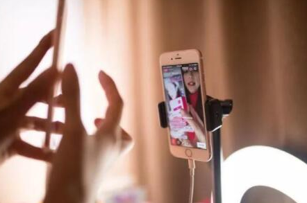 抖音直播帶貨的貨源傭金 抖音怎么設(shè)置達人定向傭金 - 策幻網(wǎng)